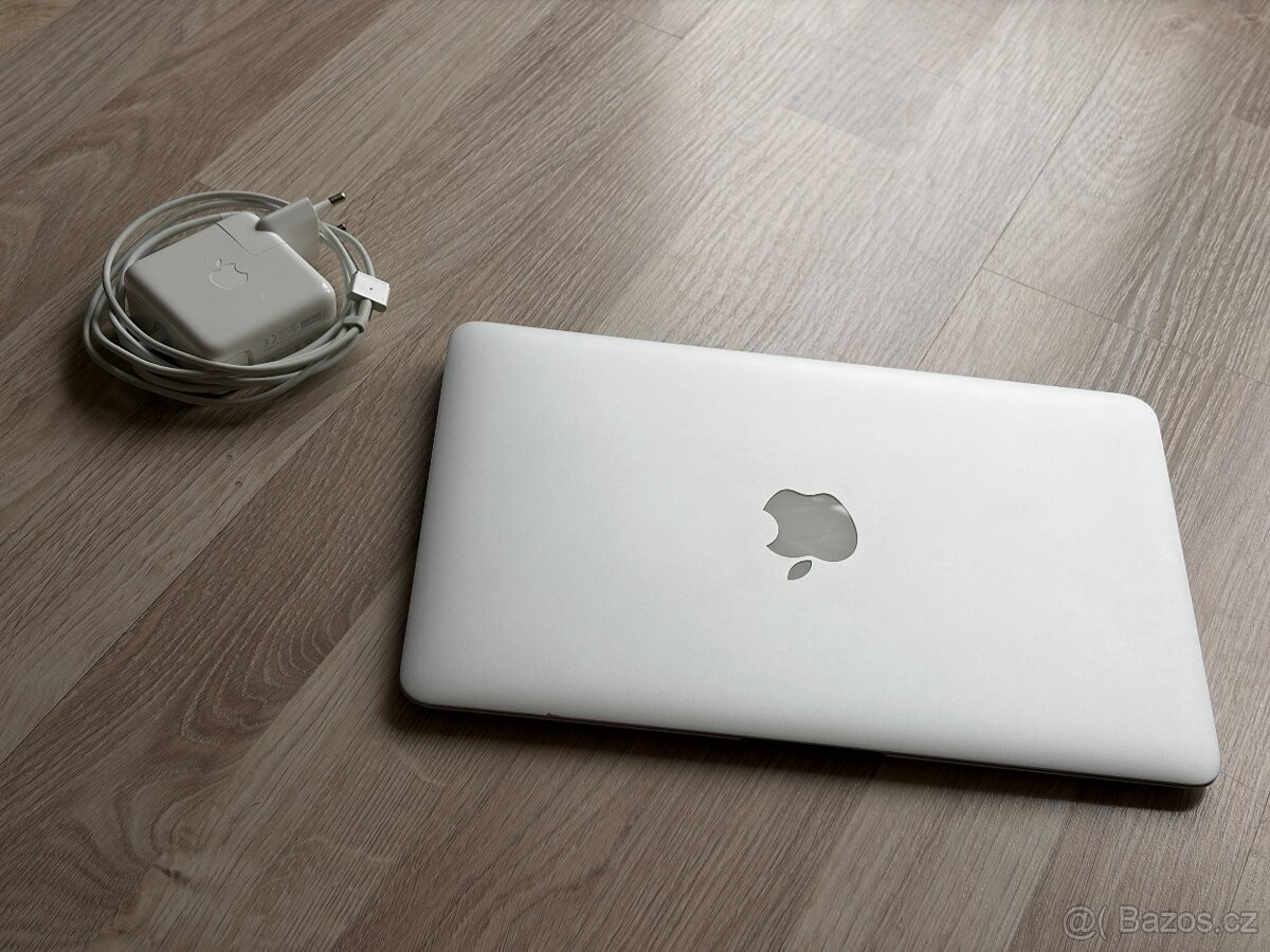 Apple Macbook Air 11¨ / 1,3 GHz i5 / 128Gb SSD - TOP - 8