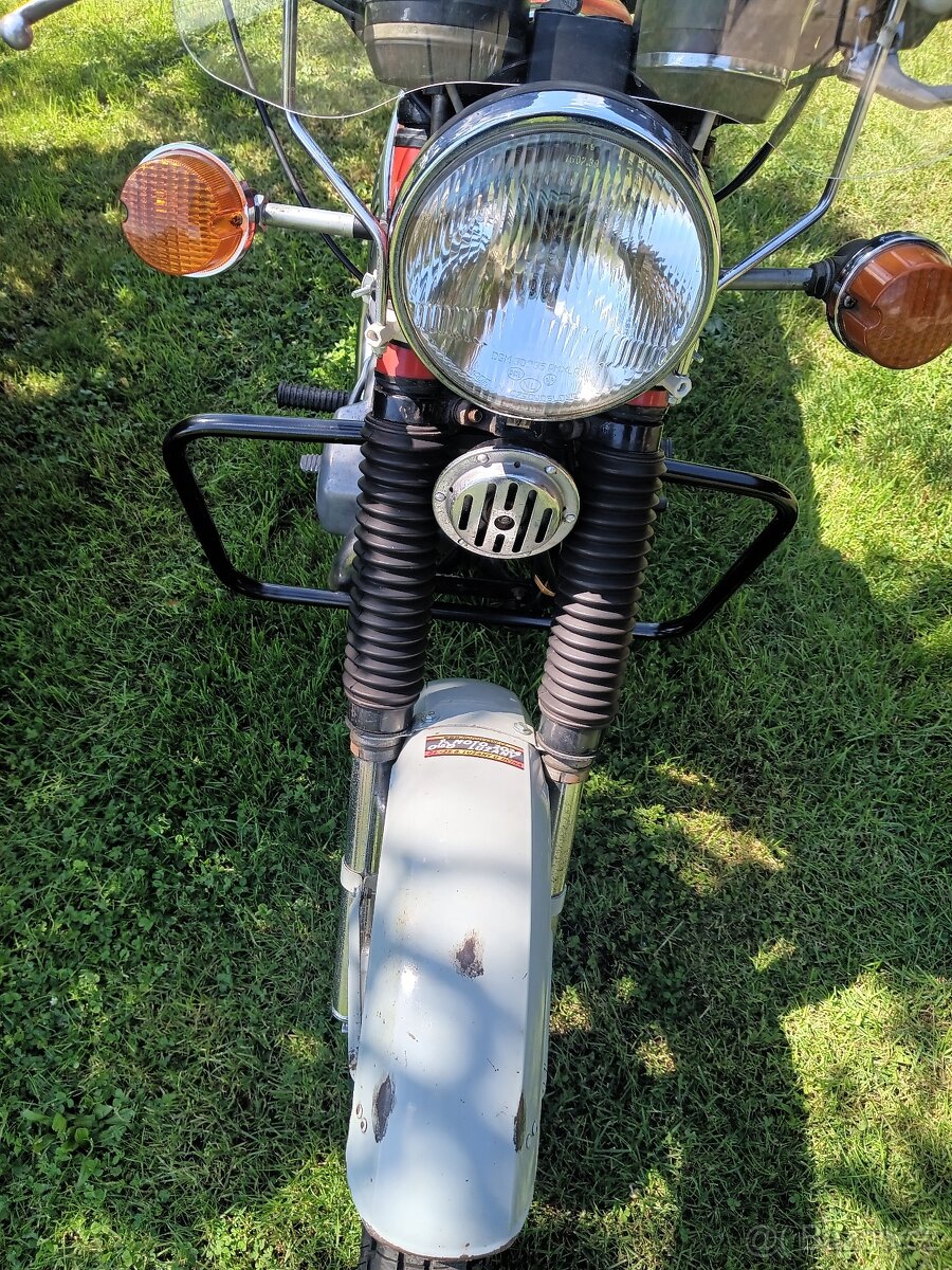 Jawa 350/634 se sajdou. GO - 8