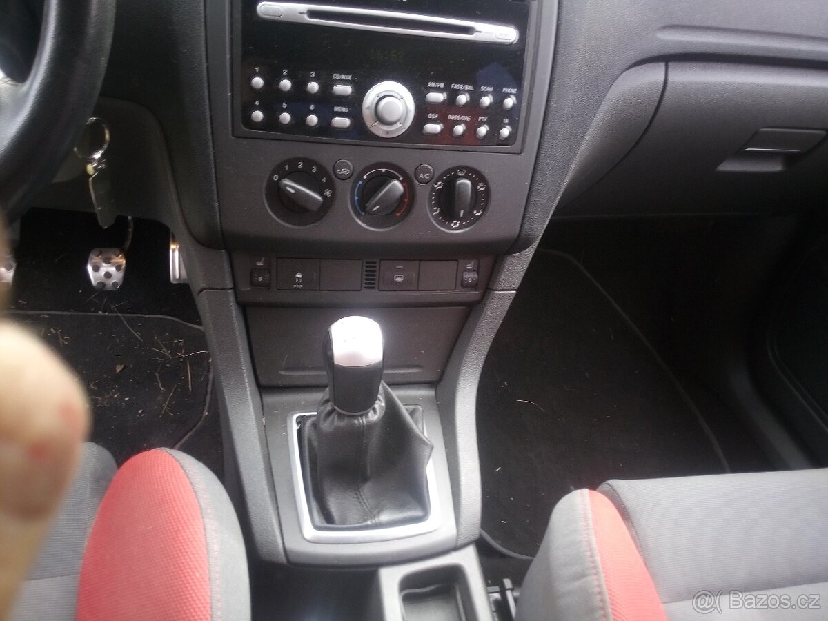 Ford Focus 2.5 st 225 166kw - 8