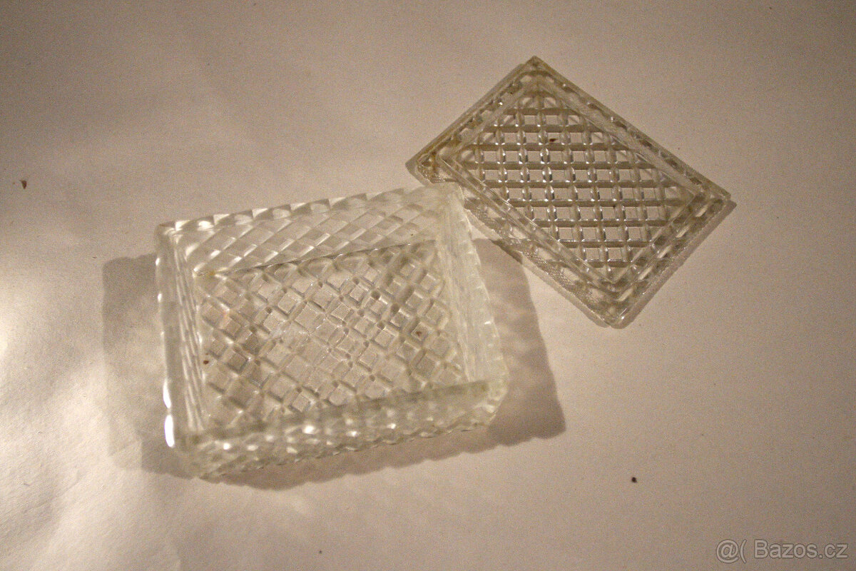 Různé staré předměty - 8