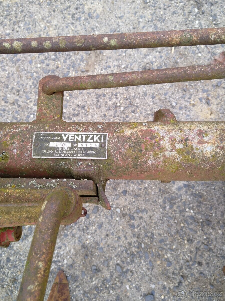 Sazeč na brambory - 8