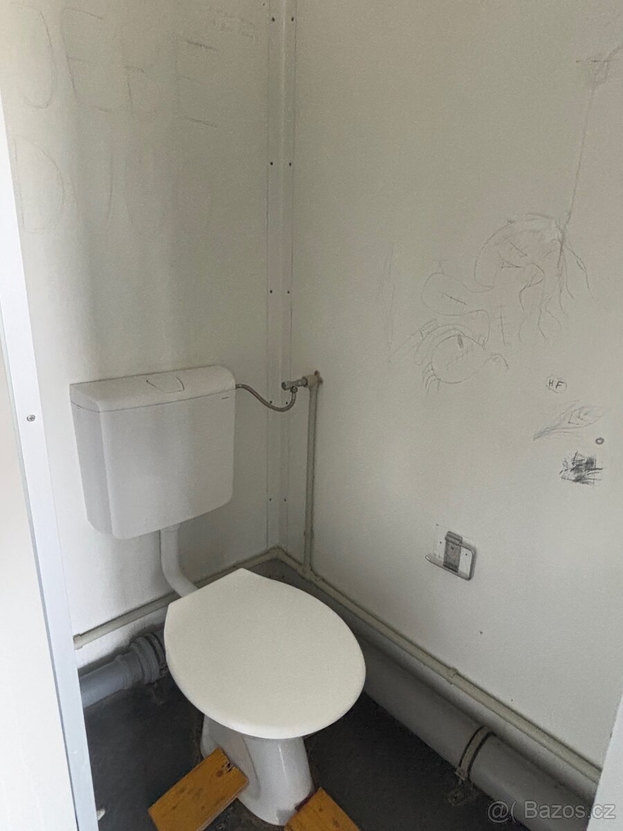 WC / sanitární kontejner / 5x pisoár / 4x WC - 8