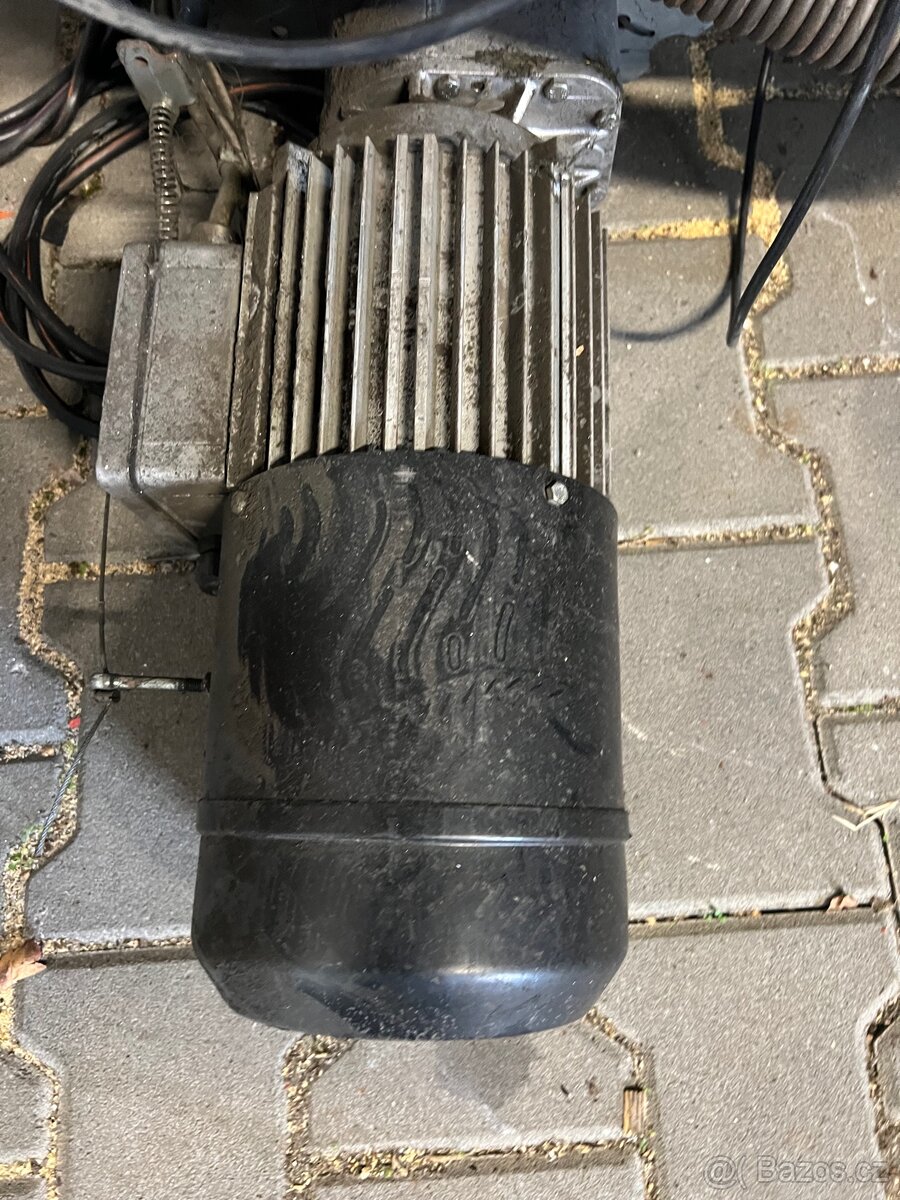 Prodám roletové průmyslová vrata - 8