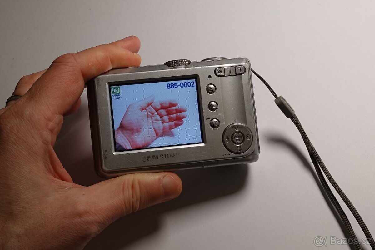 Retro fotoaparát Samsung Digimax S500 - 8