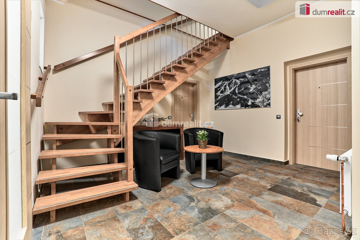 Prodej apartmánu 2+kk ve Pstruží přímo u lanovky skiareálu P - 8