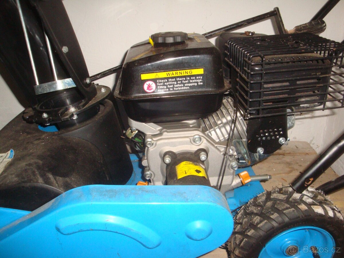 benzínová sněhová fréza nová - gumový šnek - 8