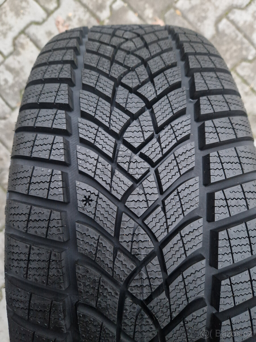 4x108 r18 kola ford fiesta disky alu 205 40 18 elektrony R18 - 8