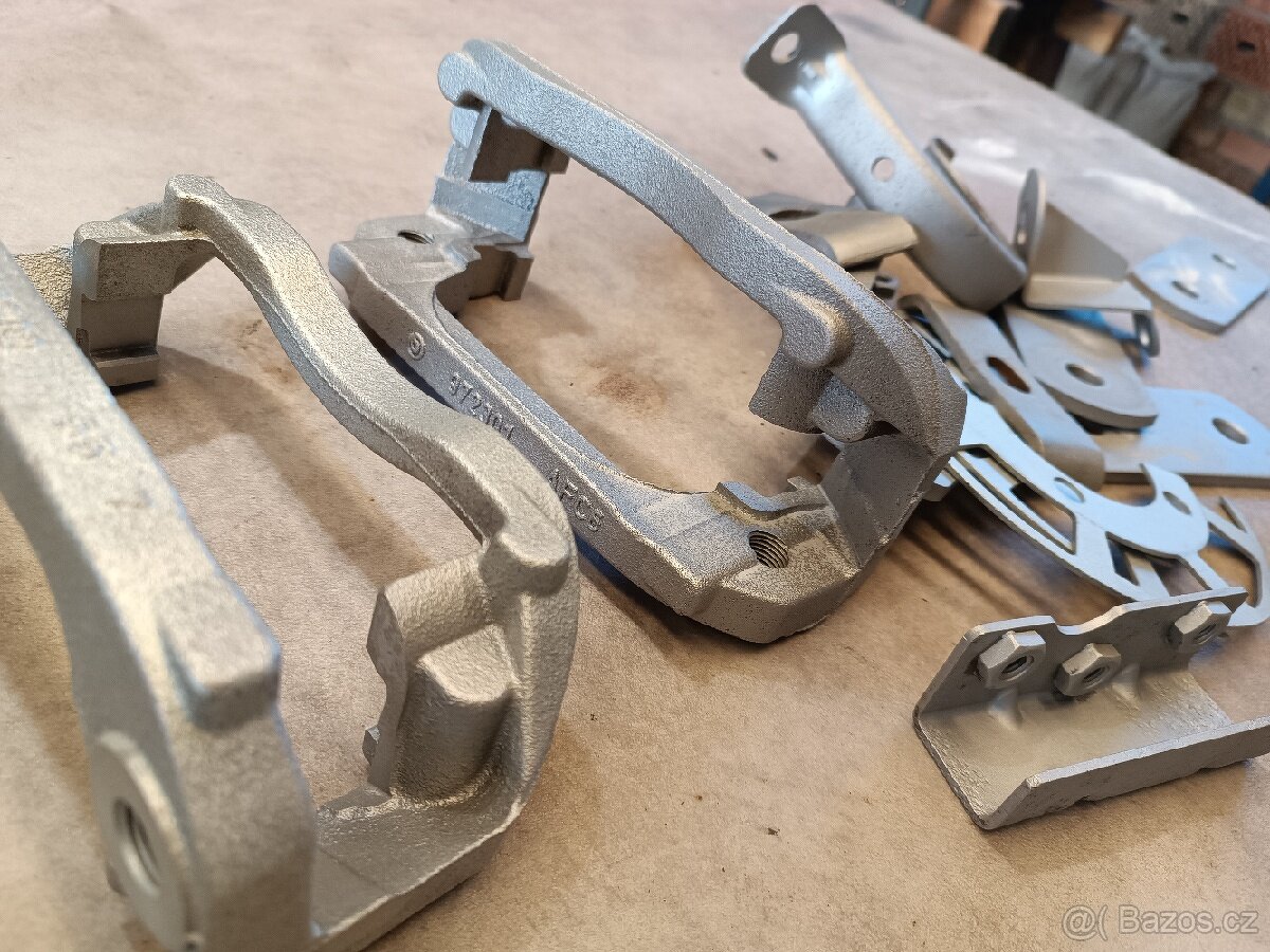 Strojní čištění spojovacího materiálu a nový pozink. - 8