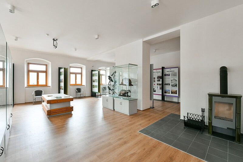 Multifunkční objekt - Rabštejn nad Střelou+pozemk a letiště - 8