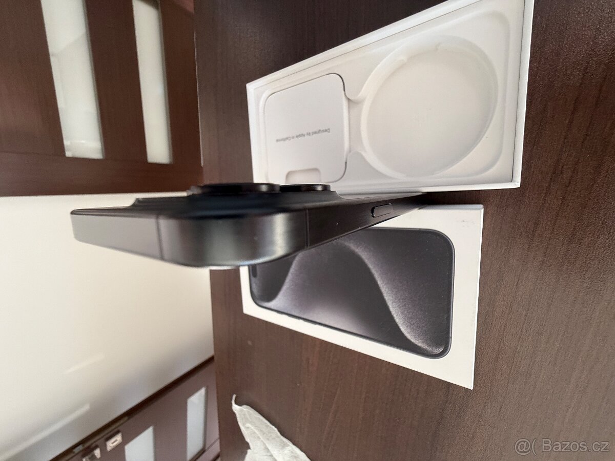 IPhone 15 pro 128GB black titanum vesmírně černý - 8