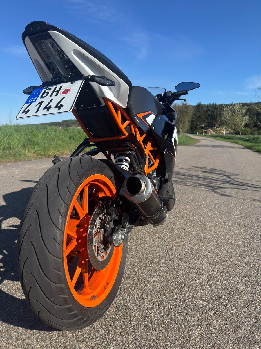 KTM RC 125 - 8