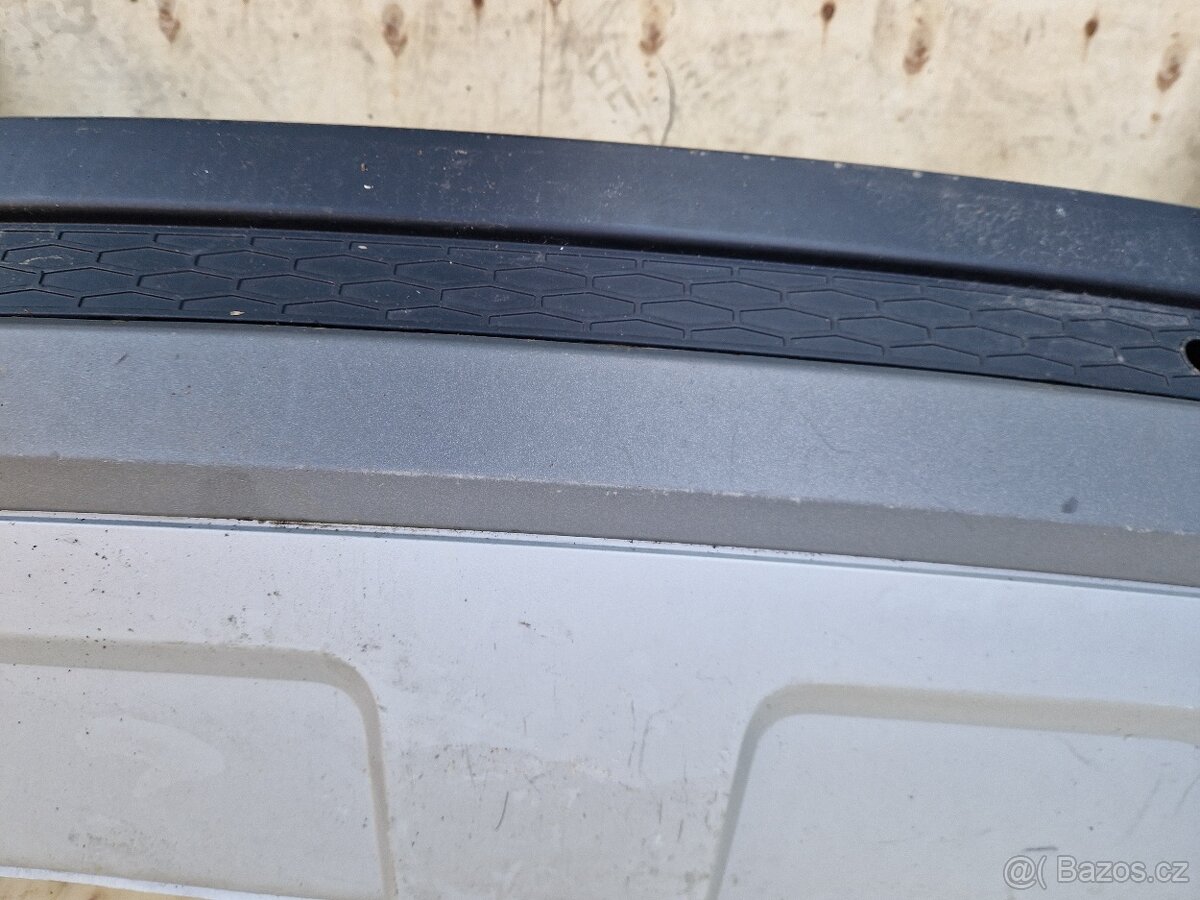 Prodám zadní nárazník Land Rover Evoque - 8