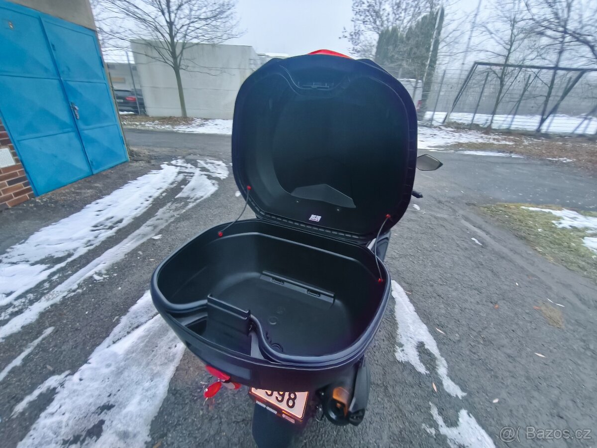 Yamaha N Max 125,zánovní,naj.pouze 3900 km,nehavar,ČR,dědic. - 8