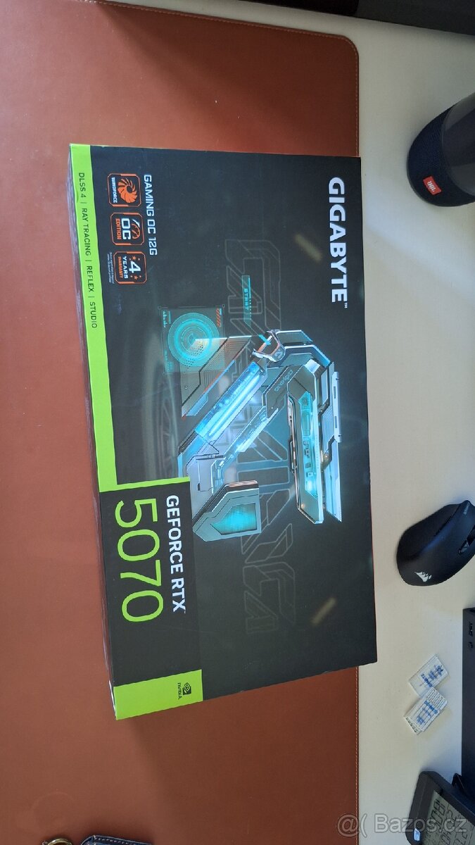GIGABYTE GeForce RTX 5070 GAMING OC 12GB - 8