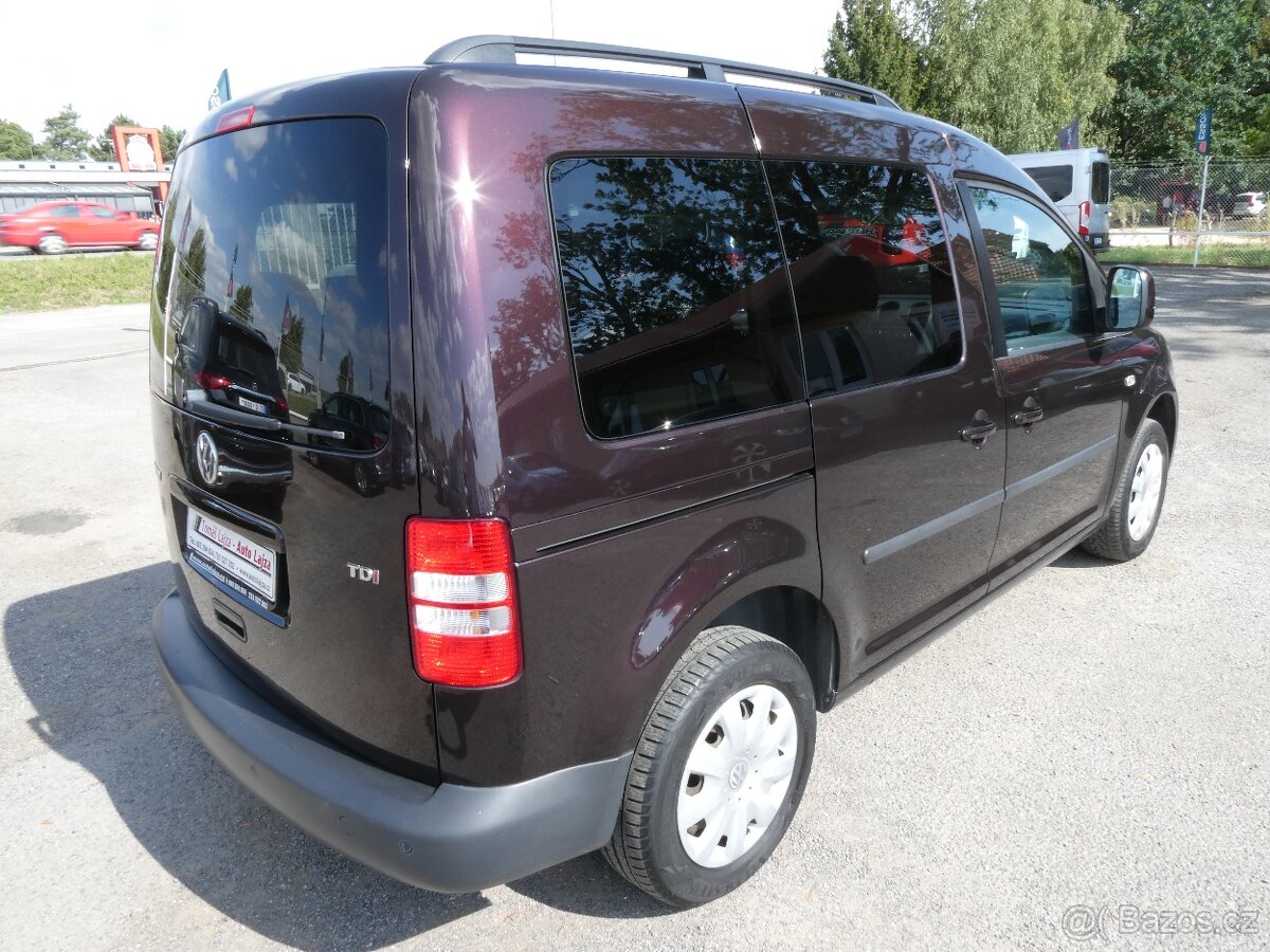 Volkswagen Caddy 1.6 TDi 75kW, 7.míst, serviska - 8