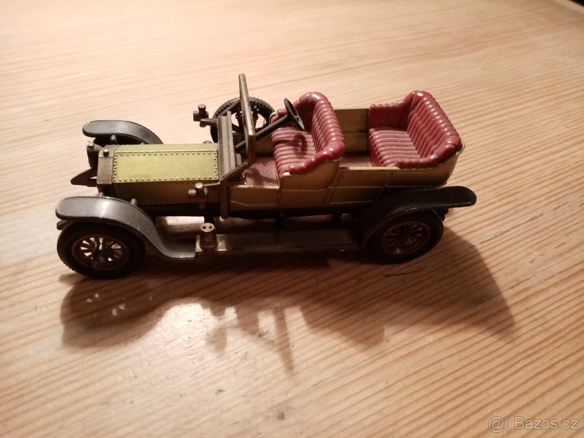 Autíčka Matchbox včetně krabičky - 8