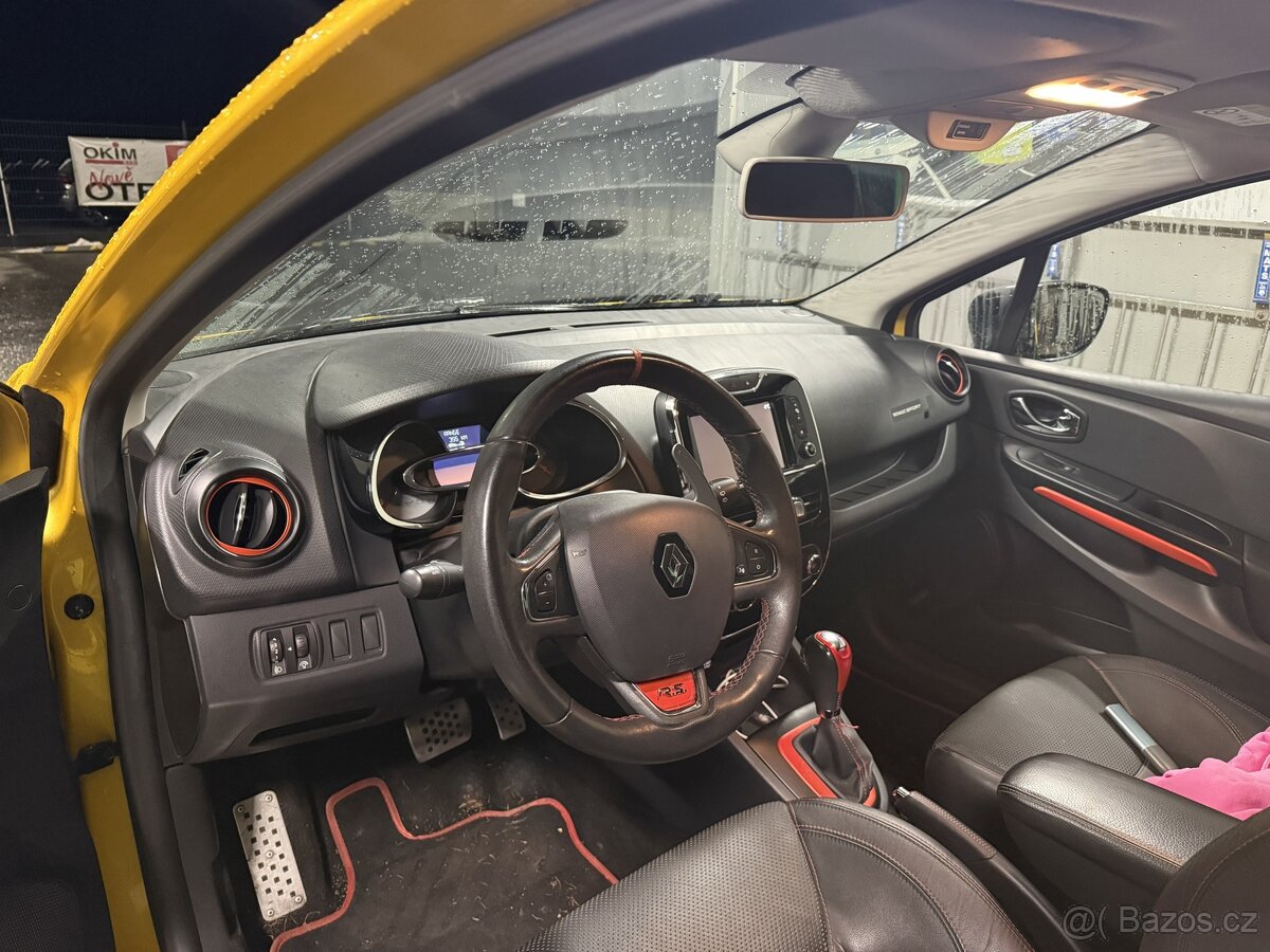 Renault Clio IV RS 200 - 8
