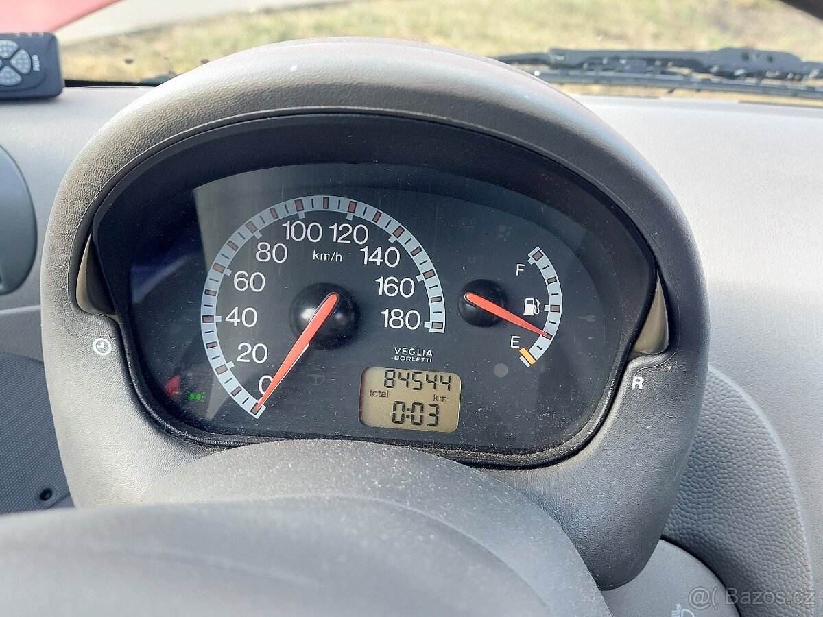 Prodam- bouráné Fiat Seicento 1.1/ 40 kW 2005 - 8