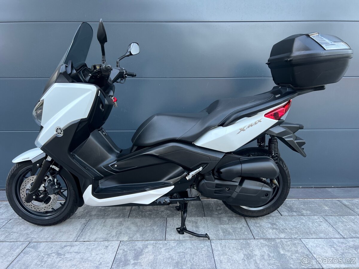 YAMAHA X-MAX 125 - 8