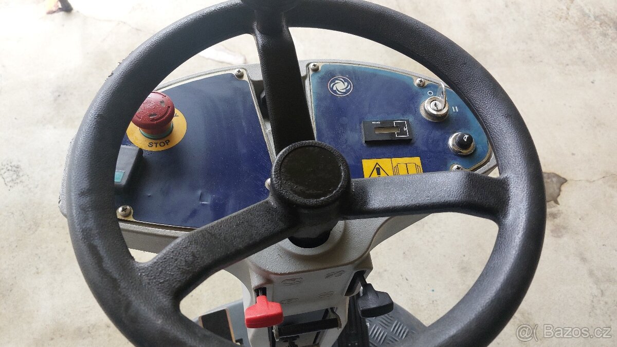 Zametací stroj Nilifsk SP 1000 s benzínovým pohonem - 8