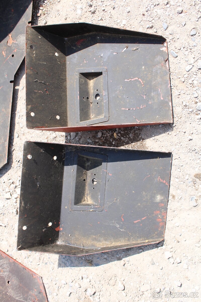 Zetor 7011 7211 7711 zadní blatníky kompletní Čssr výroba - 8