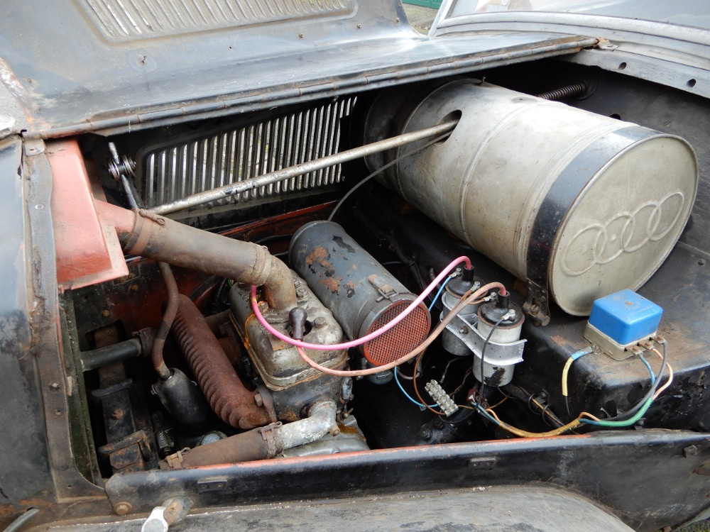 Historicky vuz DKW - 8