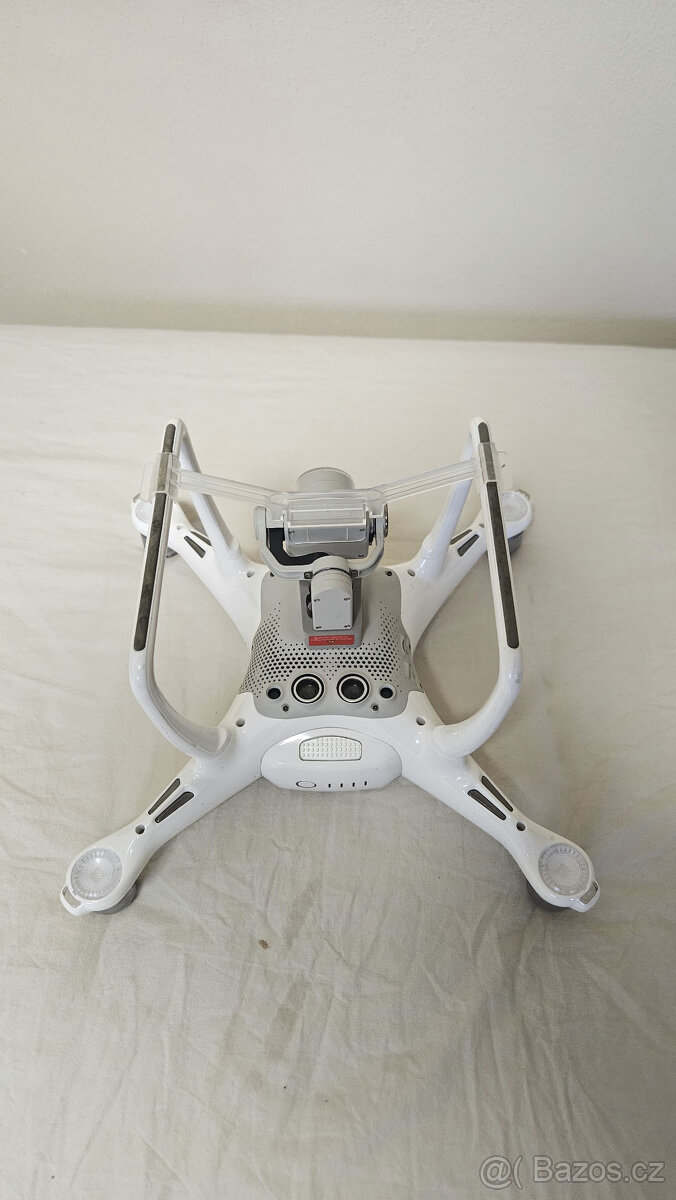 DJI Phantom 4 - 8