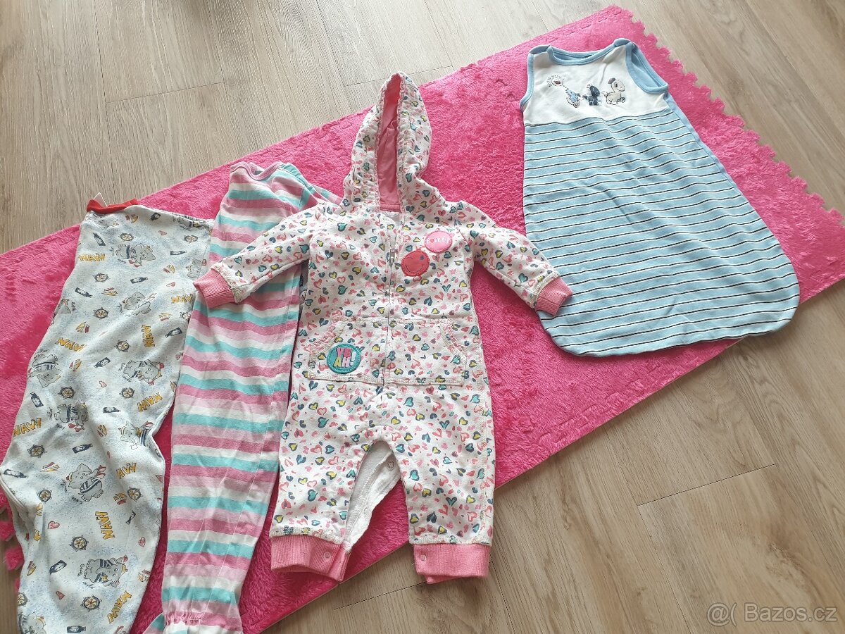 Set dívčího oblečení - 8