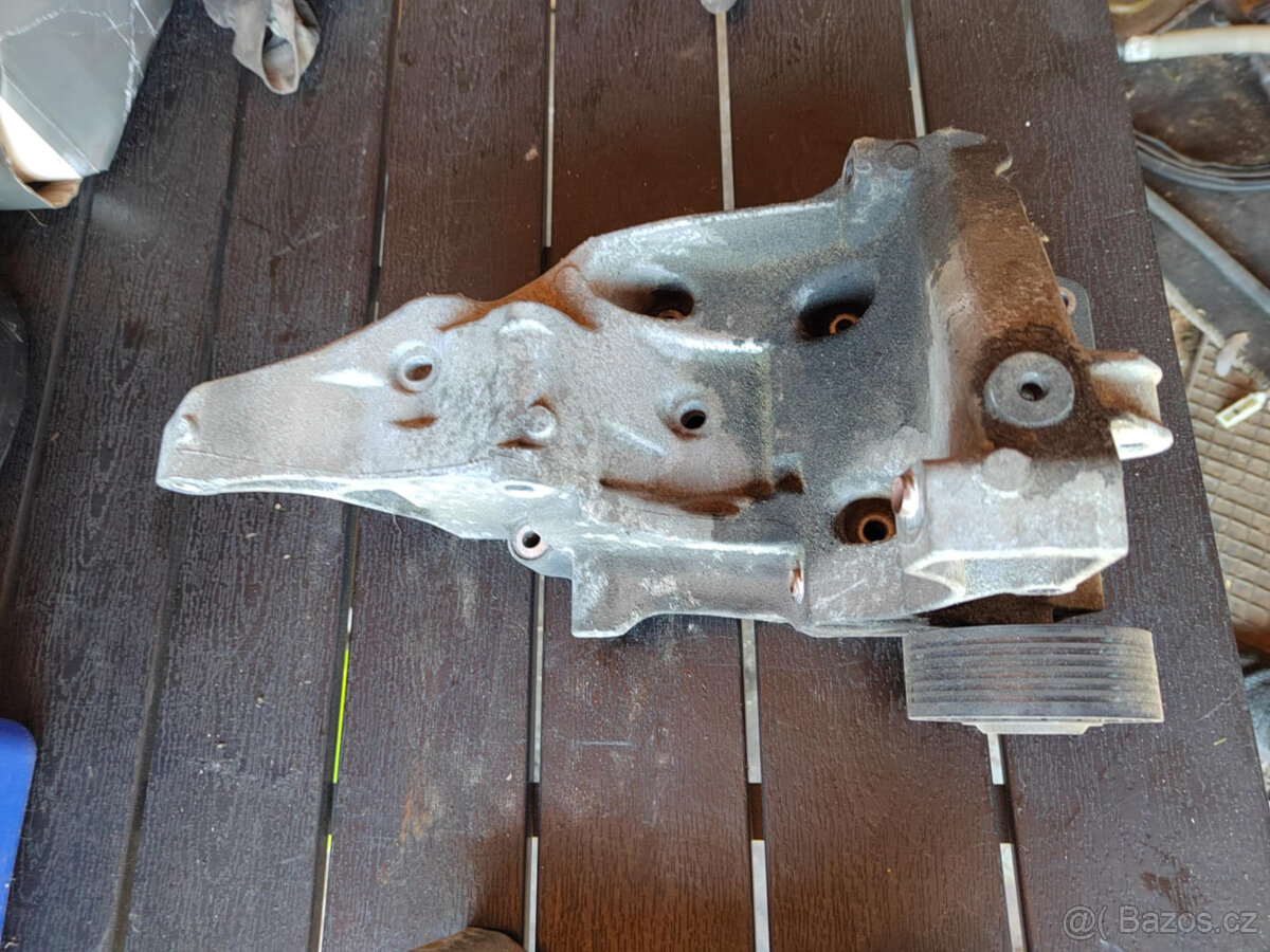 BMW E90+91, chladičová stěna - 8