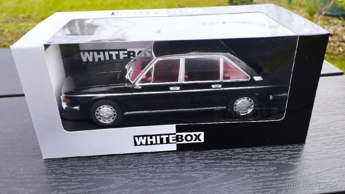 Tatra 613 černa ( 1:24 ) - 8