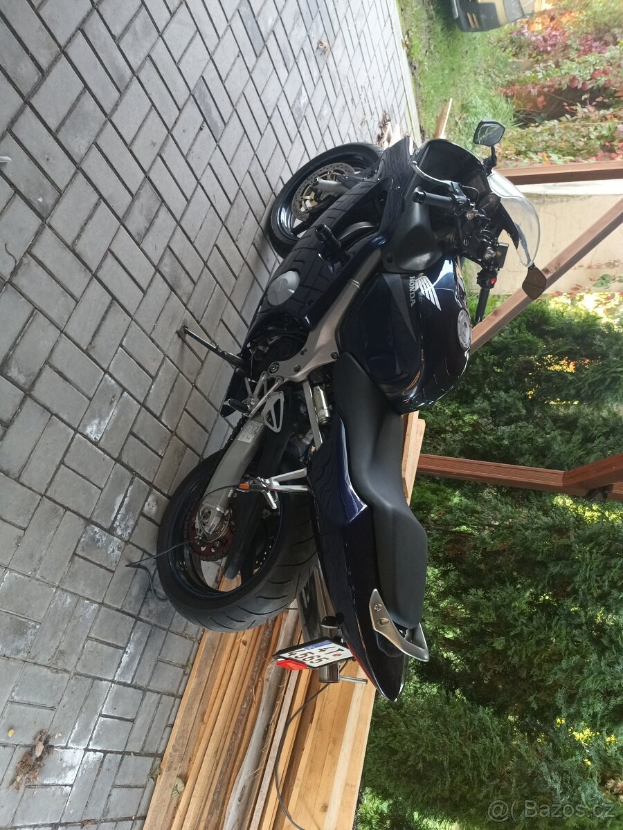 Honda CBR 600F - 8