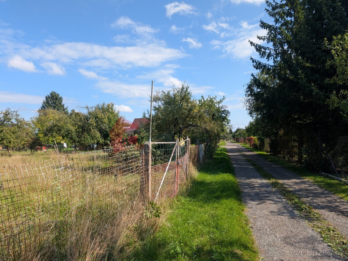Prodej stavebního pozemku v Chlumci nad Cidlinou - 8