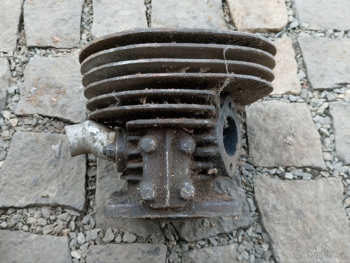 Jawa 250 přírubová motor - 8