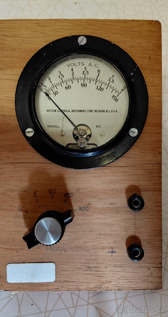 Tři měřicí přístroje - 8