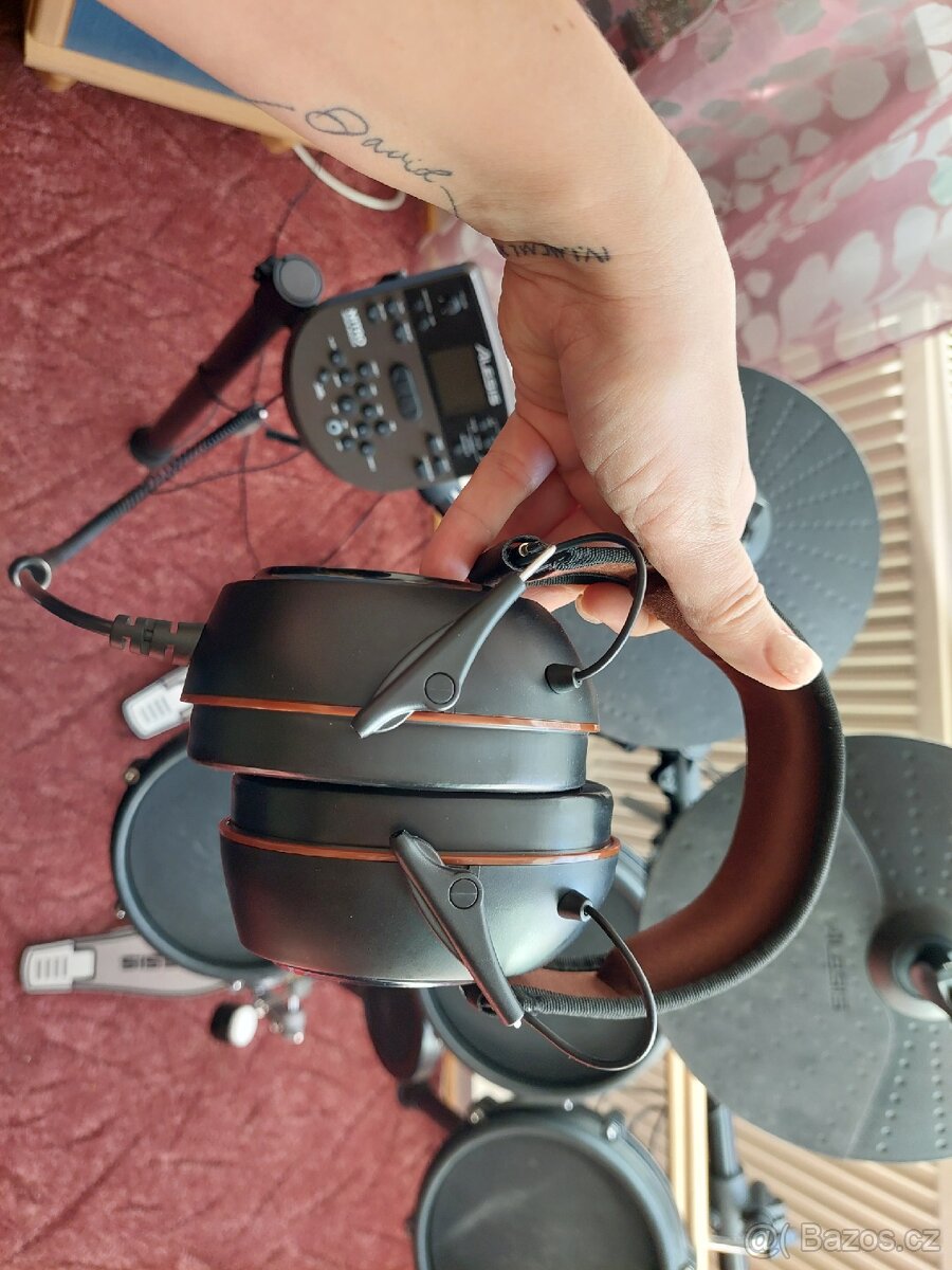 Elektronické bicni Alesis Nitro Drum - 8