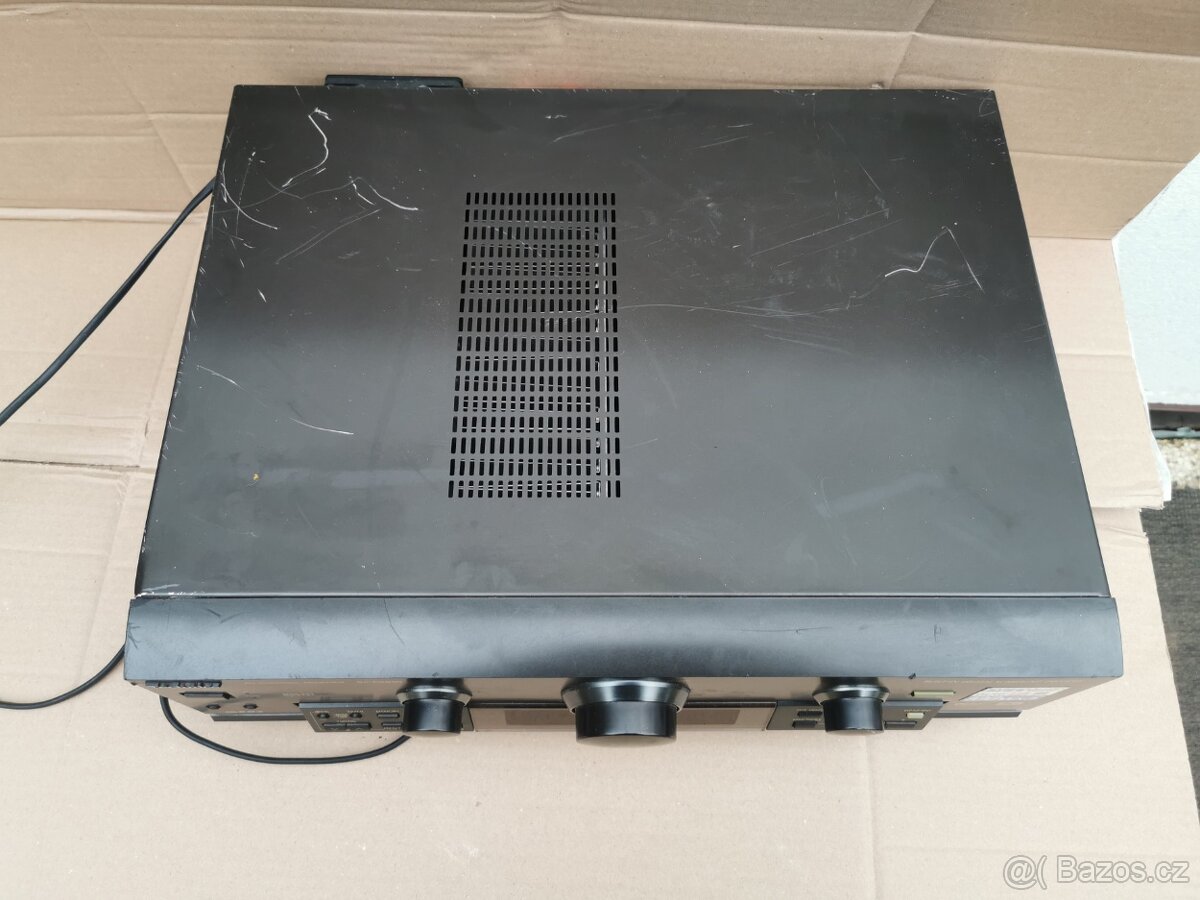 Prodám zesilovač - 8