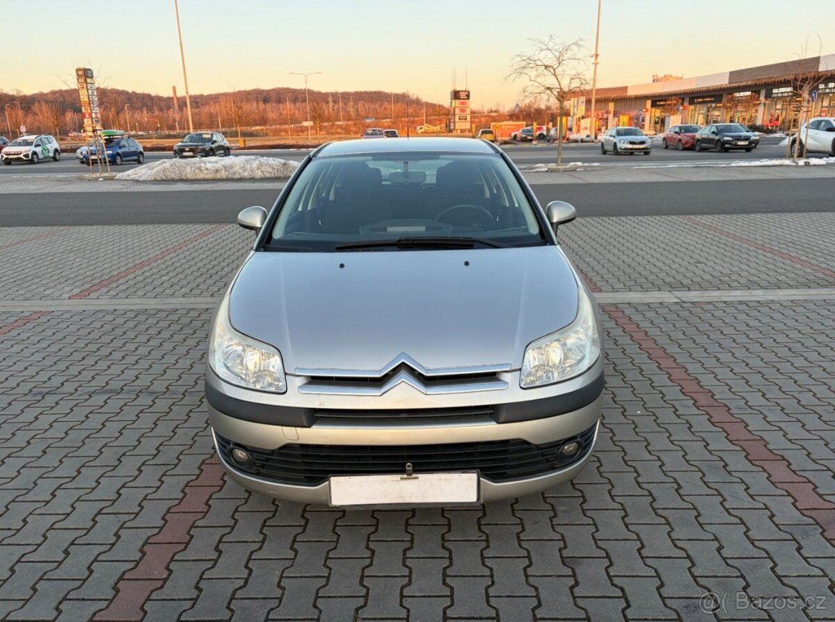 Citroen C4 1.4i 16V ČR STK 2/2028 - 8