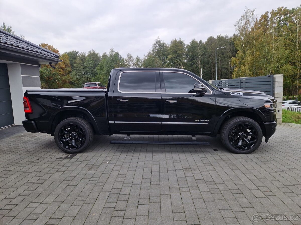 RAM 1500 LIMITED 2020 NEBOURANÝ - 8
