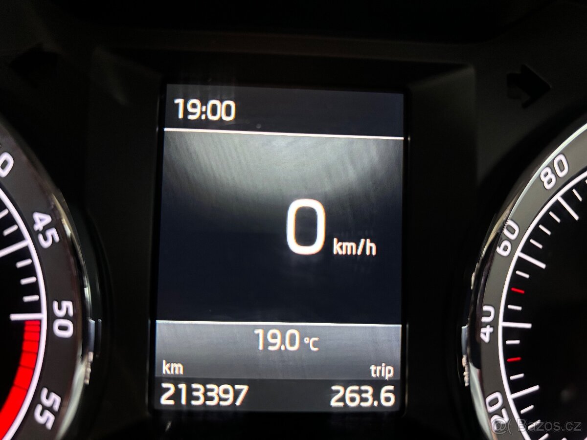 Škoda Octavia Elegance 2.0 TDI 110kw ROZVODY - 8