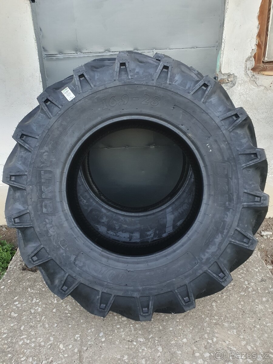 Pneu BKT 16,9 - 28...8 pláten - 8