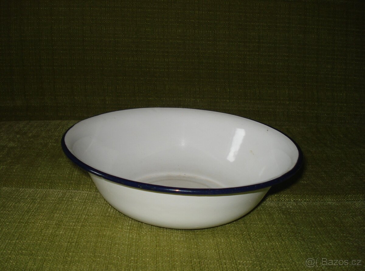 Smaltované misky - 8