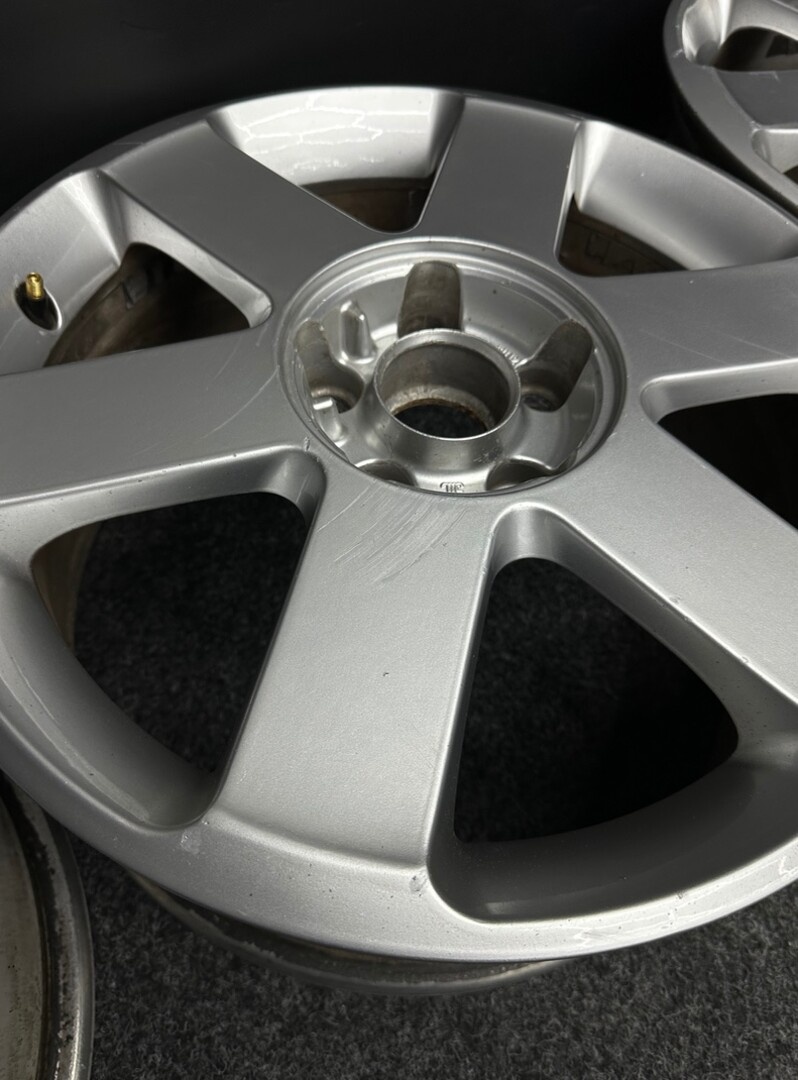 Alu Audi 5x112 17” 8E0601025J - 8