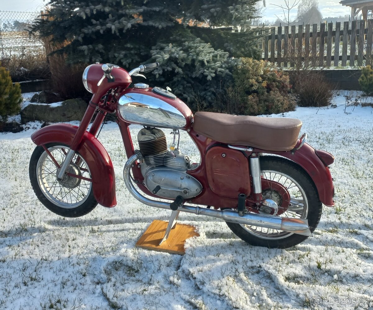 Jawa 250 - 8