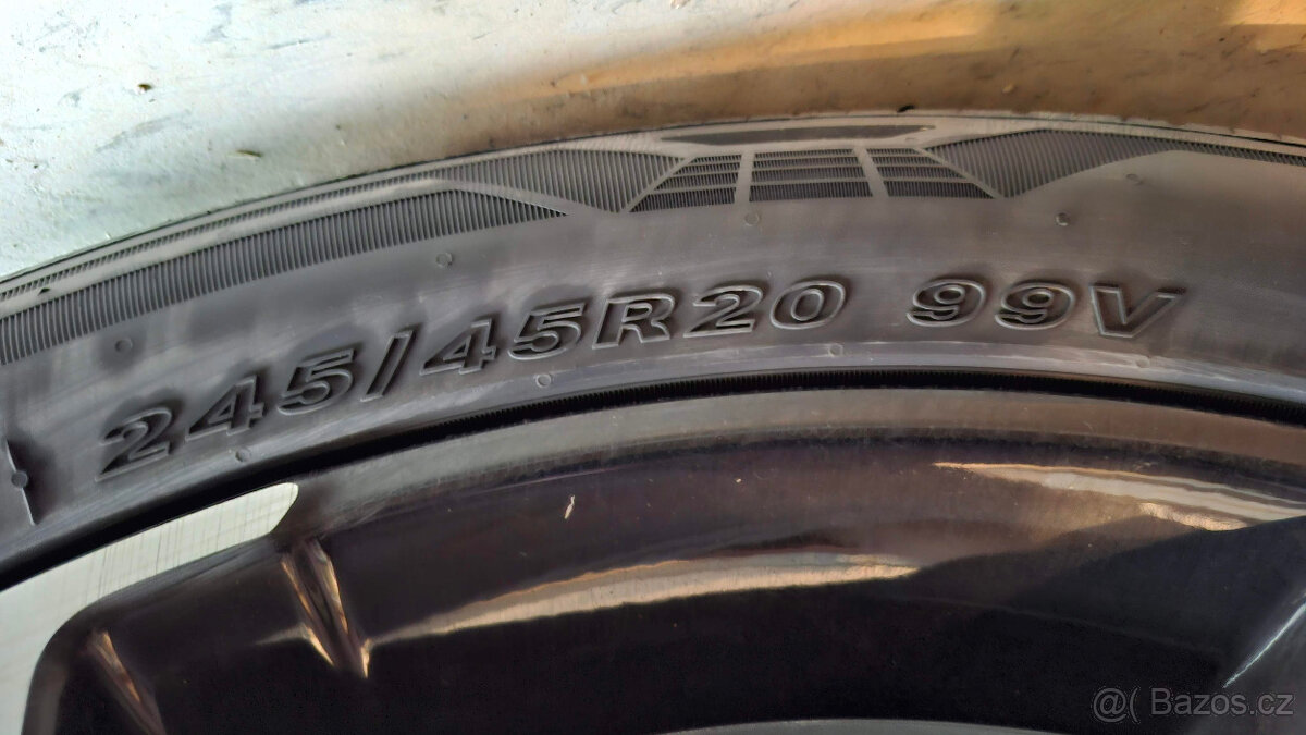 Prodám nové pneu NEXEN 245/45 R20 - 8