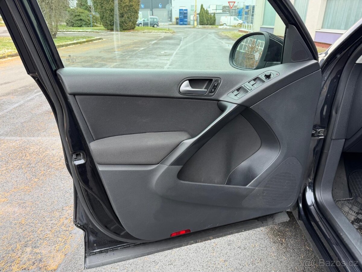 Volkswagen Tiguan 2,0 TDI 4x4 /ČR/DSG/ 138tkm / - 8