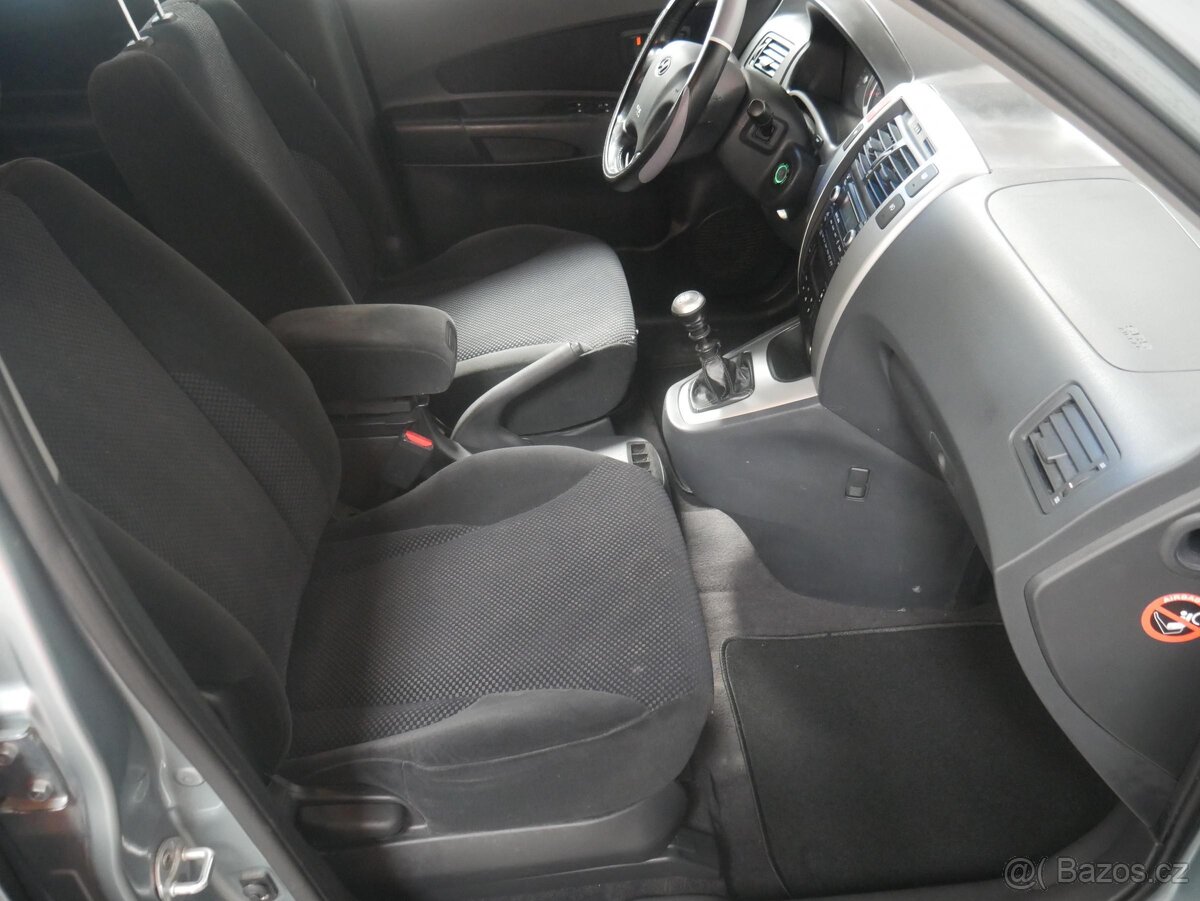 Hyundai Tucson 2.0 CRDI , 103 kW nafta, 2009 - 8