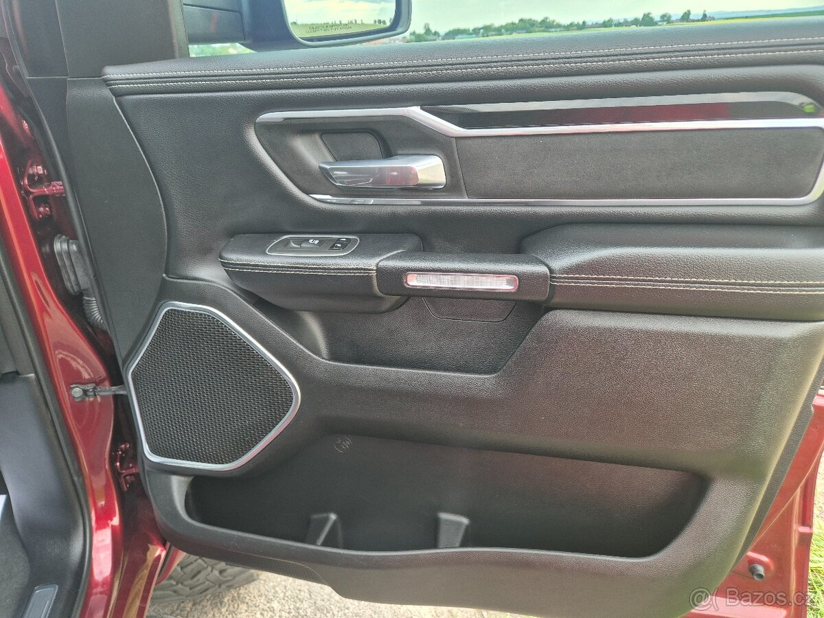 DODGE RAM 1500 5,7 HEMI BLACK WIDOW 39000km - 8