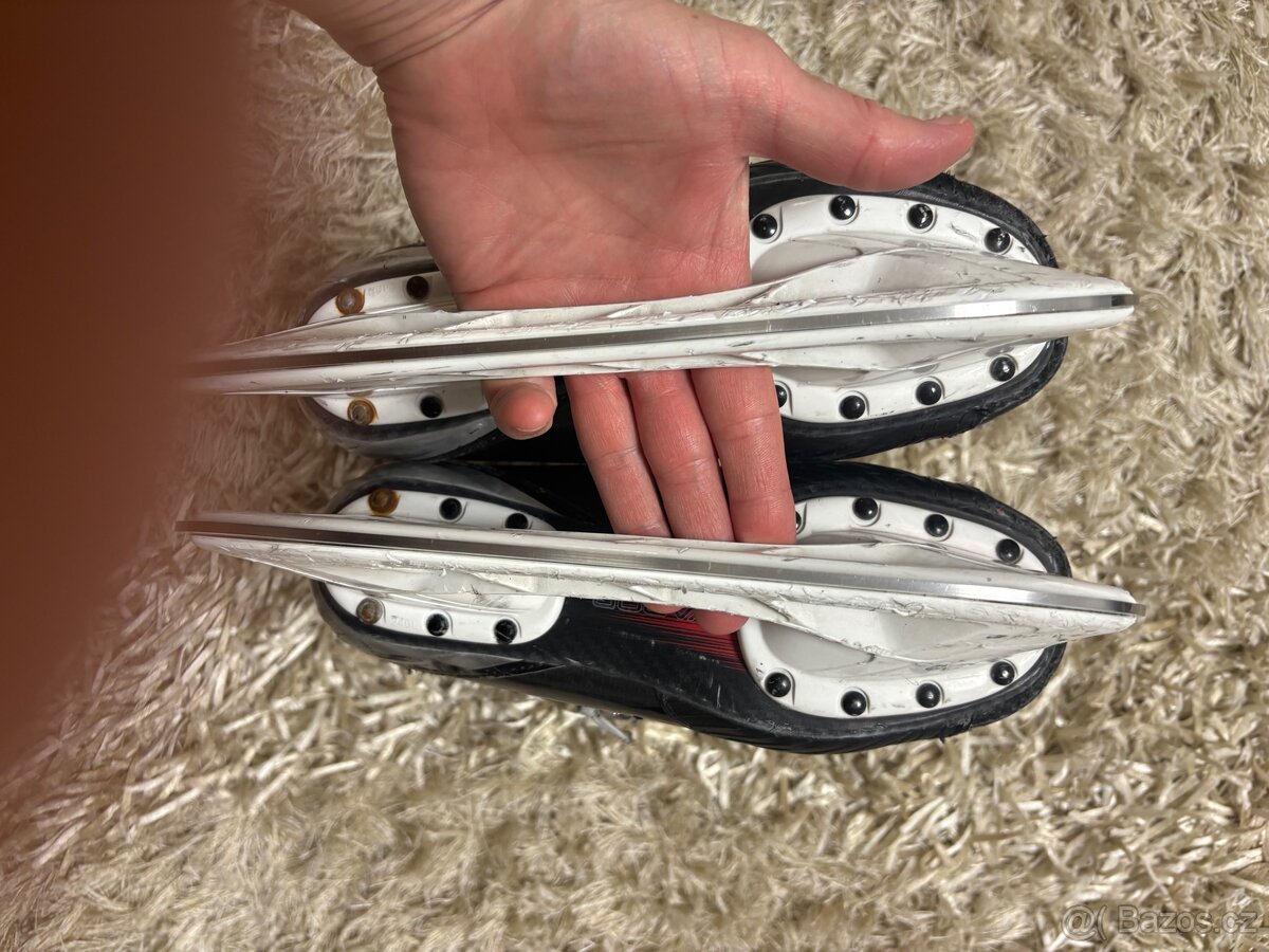 Brusle BAUER VAPOR X4 /stélka 25cm/ vel. 5 - 8