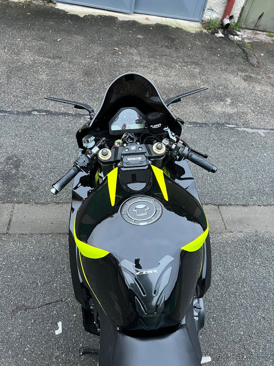 Honda cbr1000rr - 8