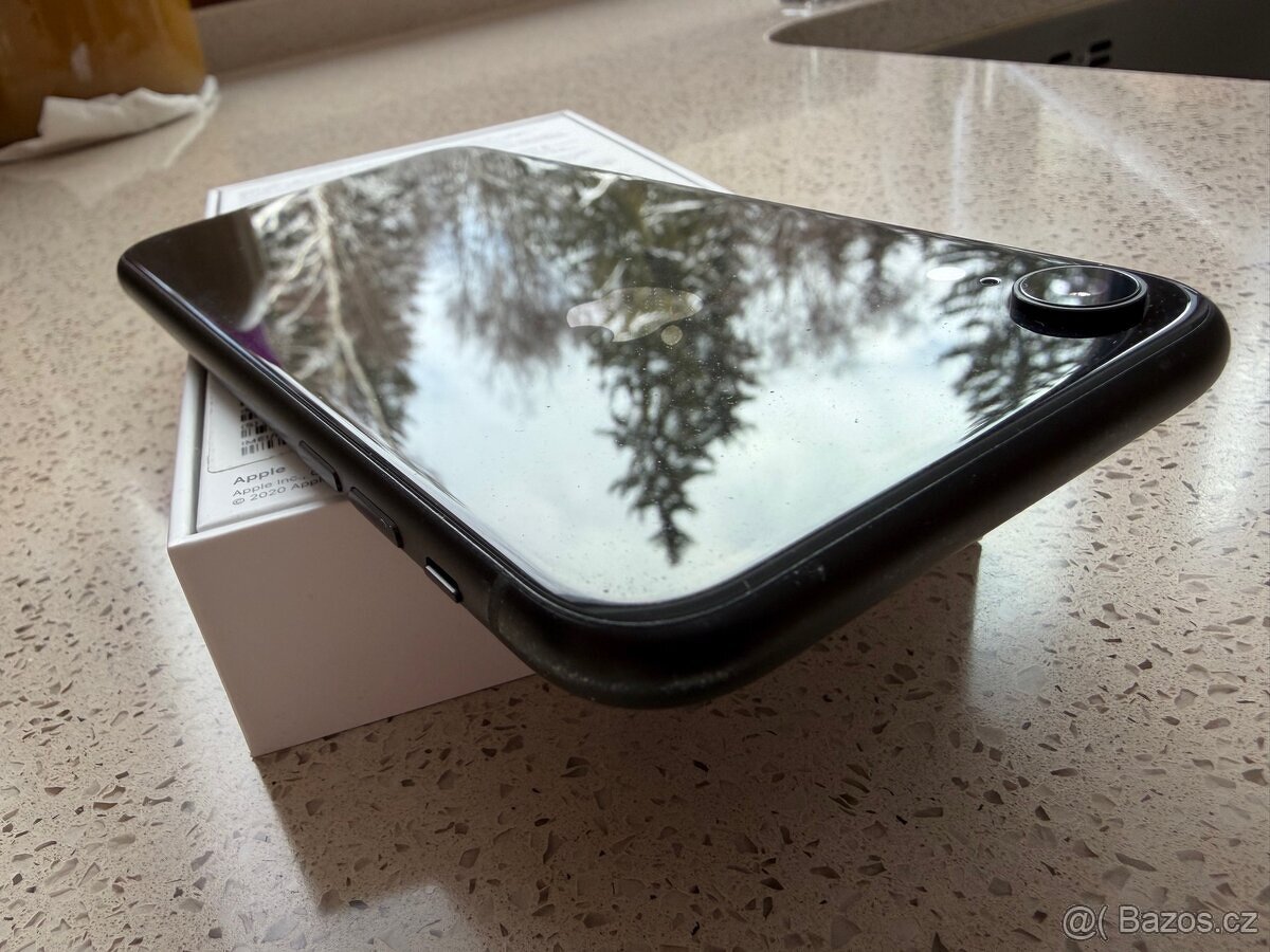 Apple iPhone XR 128GB - 8